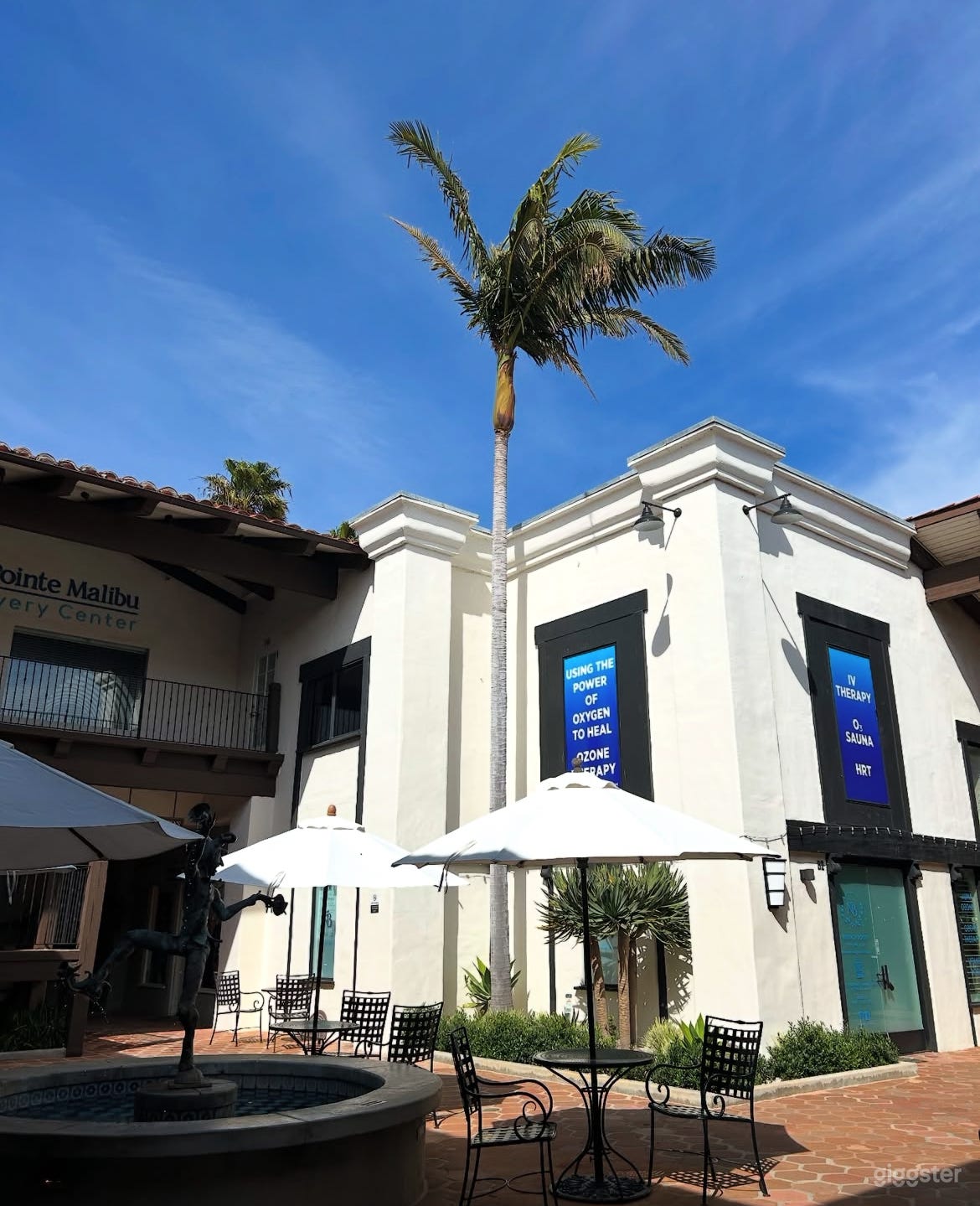 Malibu Mart Iconic Coastal Shopping Center Photo 3