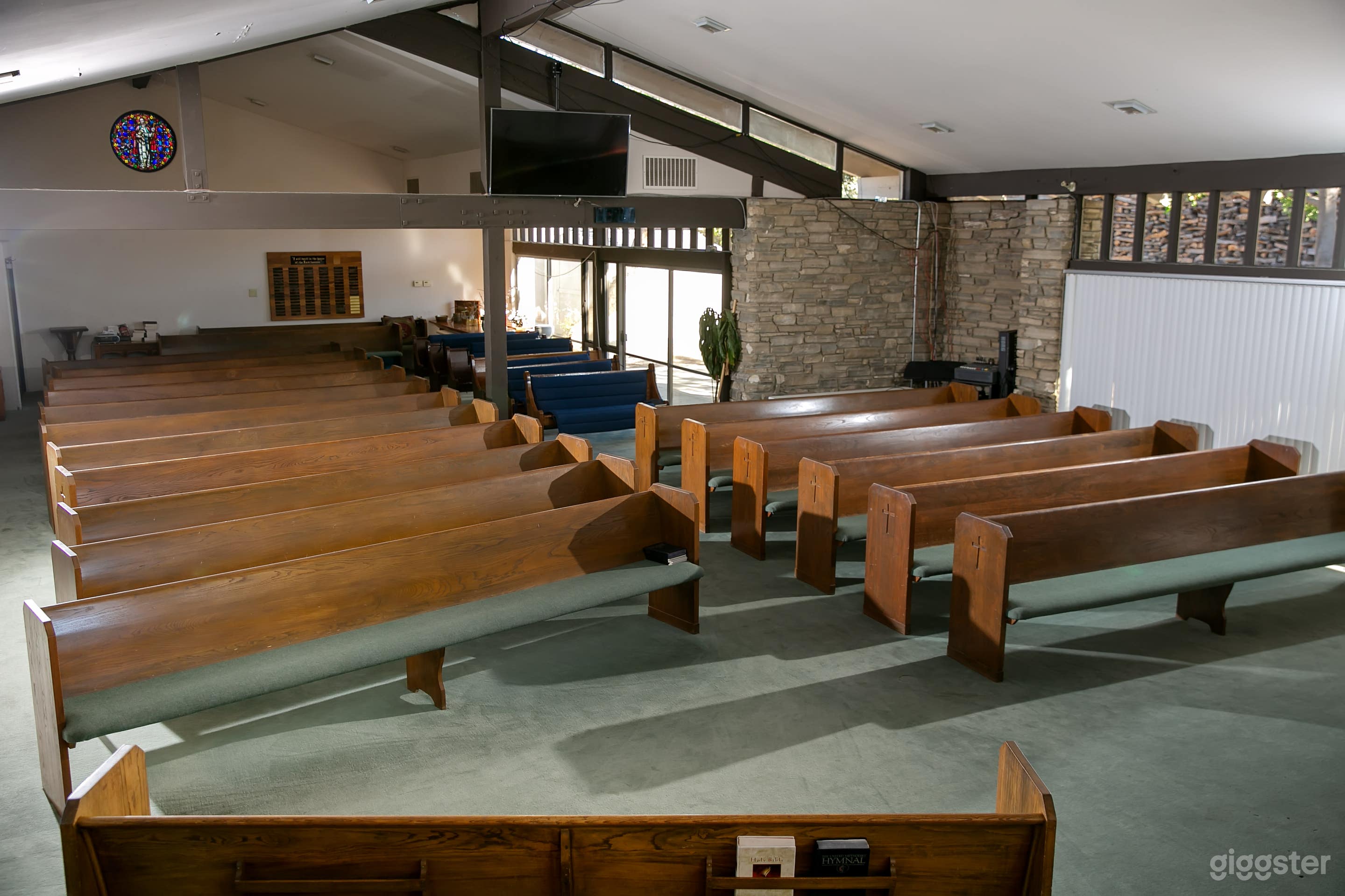Church, Outdoors, Large meeting room, &amp; playground Photo 4
