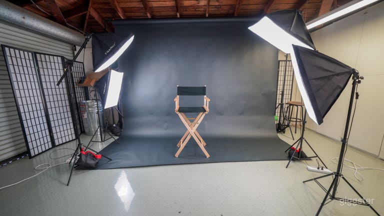  West LA Studio Garage | Dojohouse 