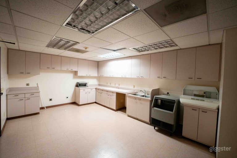  Suite 360: RETRO FOCUS GROUP (LAX) 