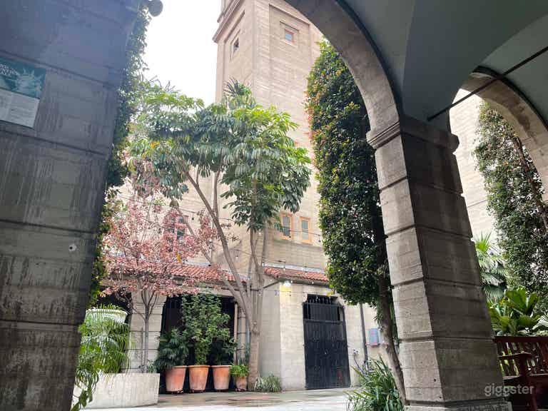  250 Person Dining Hall with Beautiful Courtyard 