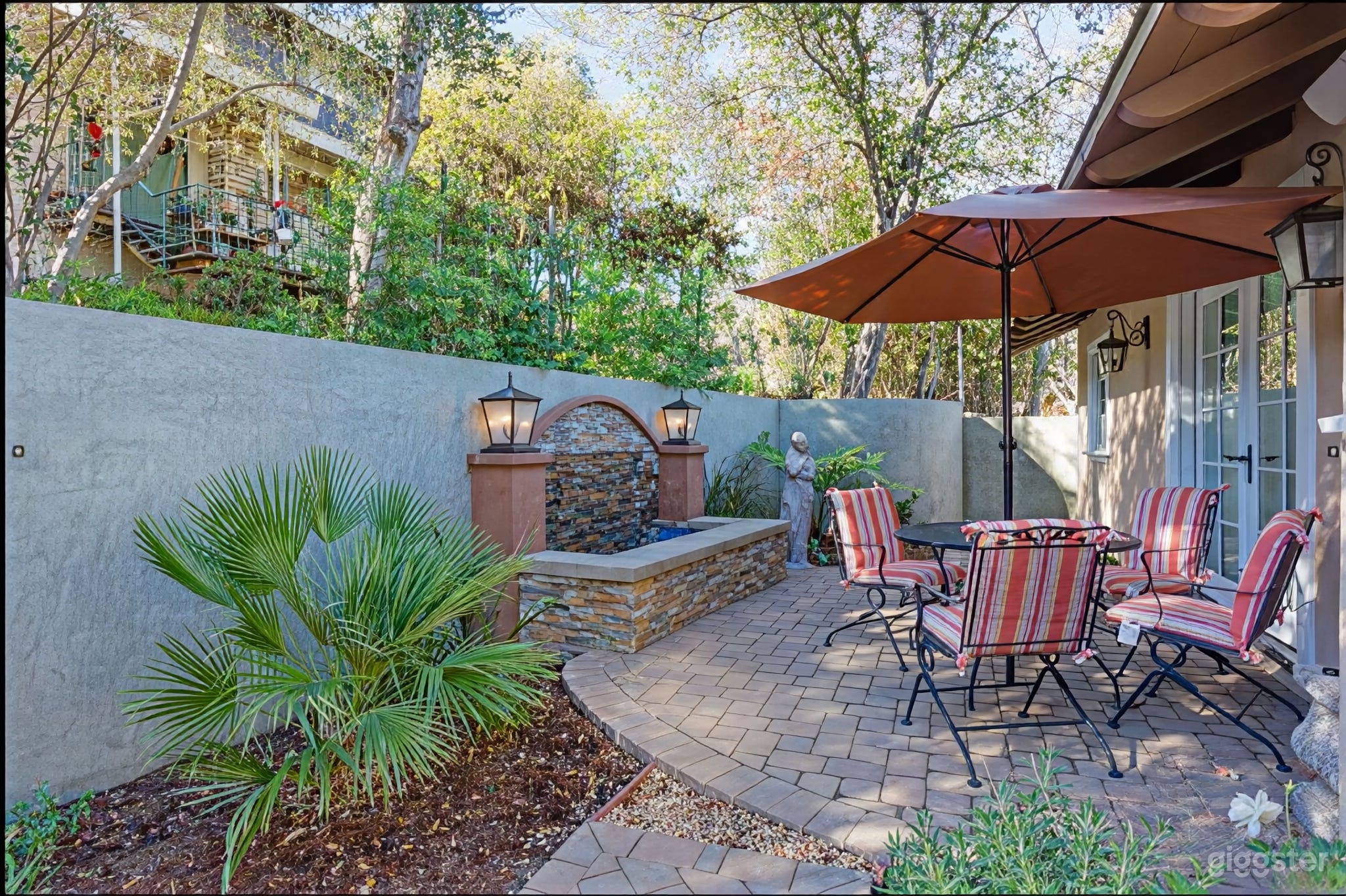 Charming Ranch Cottage with Lush Outdoor Setting Photo 4