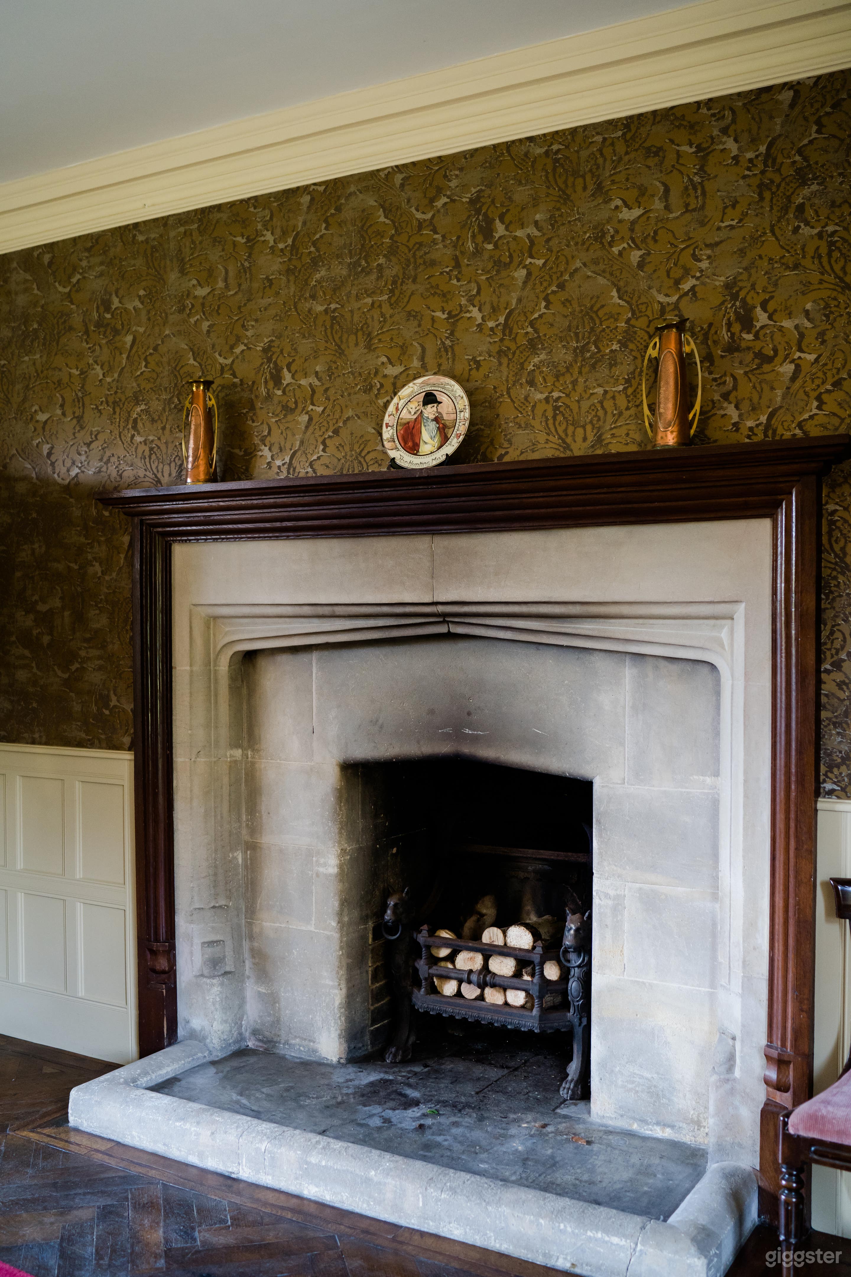 Country House and Barn Photo 2