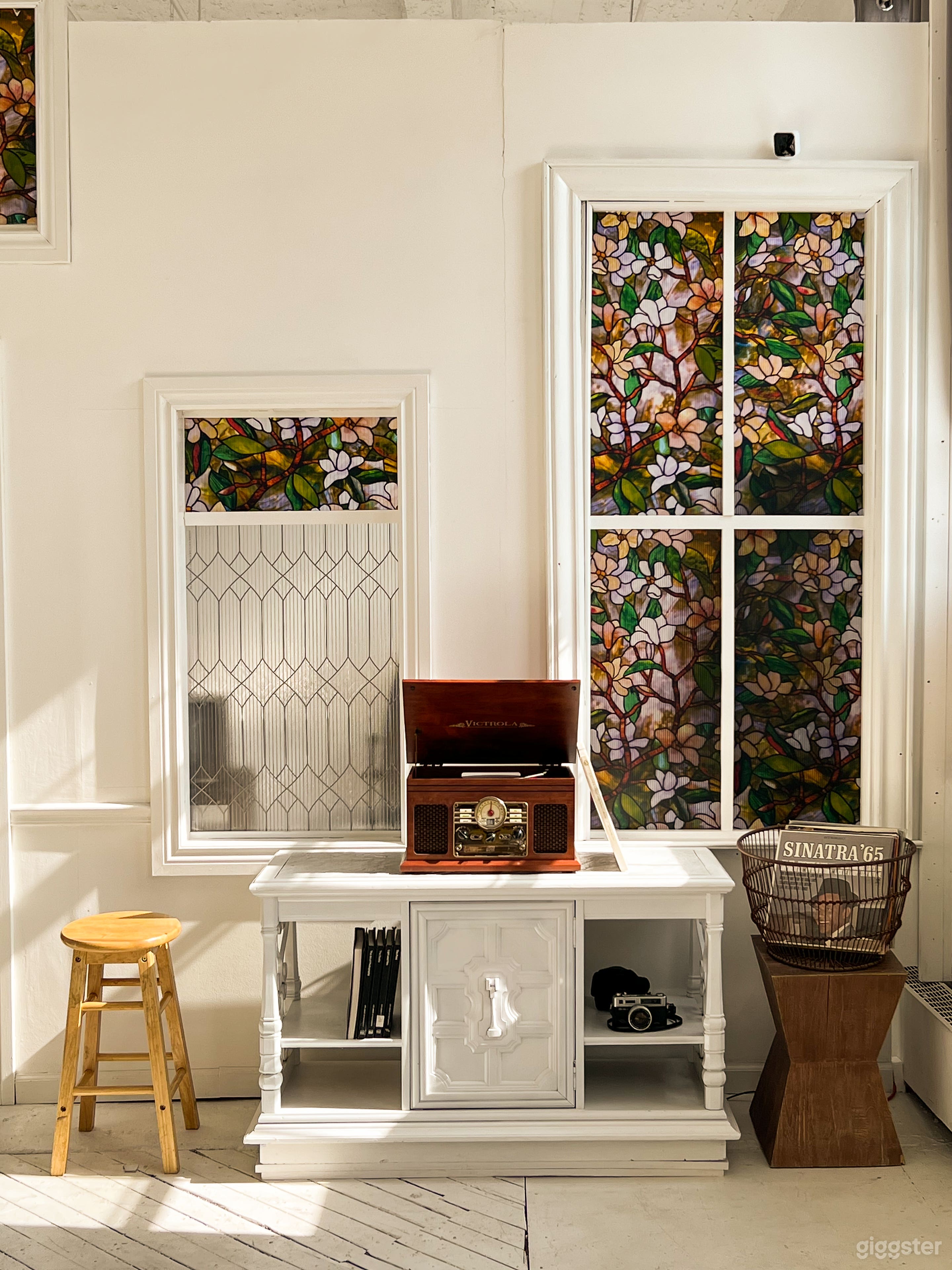 Brooklyn Studio With Tons of Natural Light Photo 2