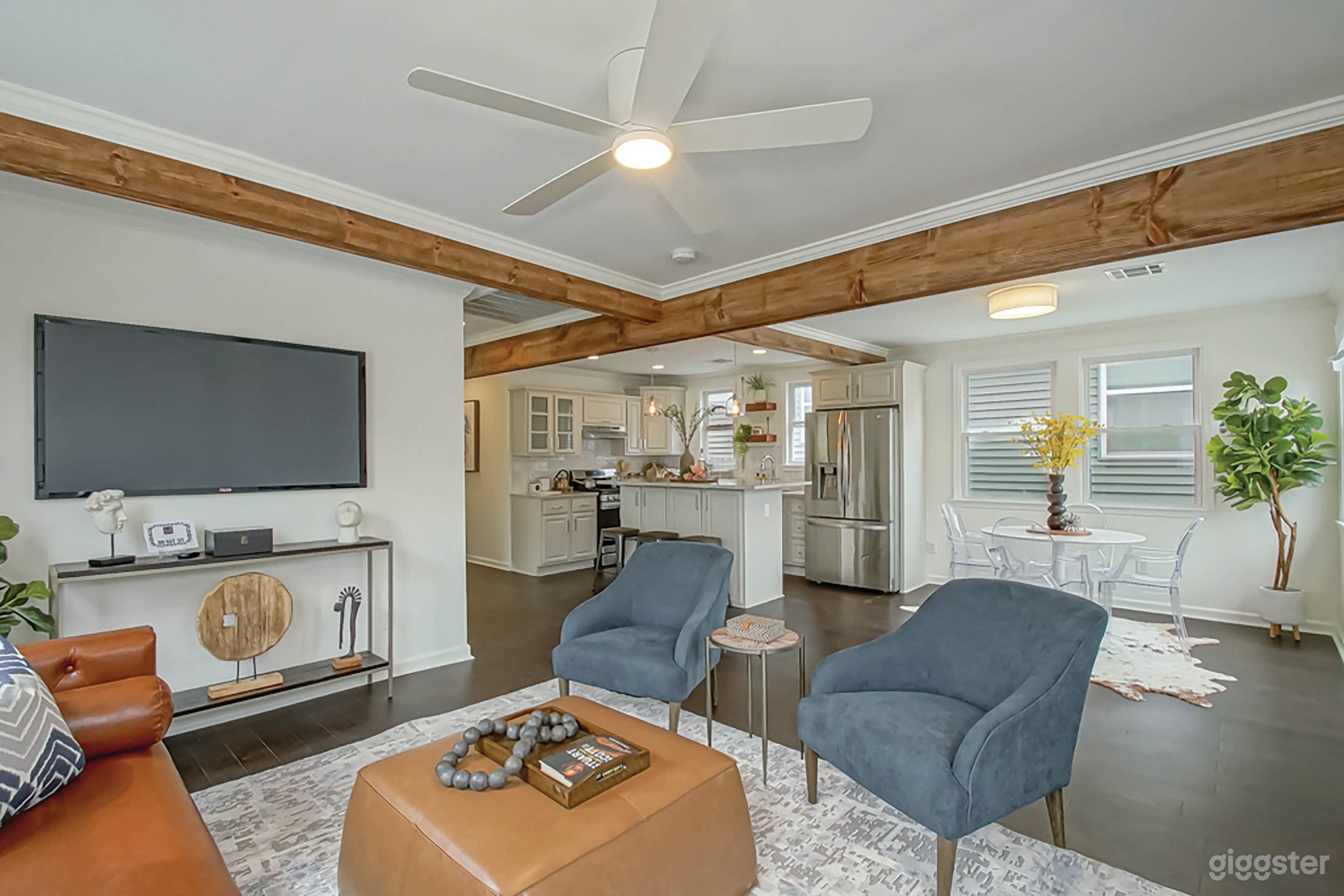 Open Floor Plan: Living Room 