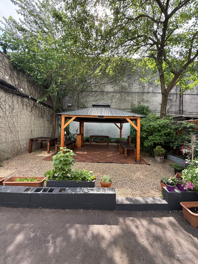  Verstecktes Gartenjuwel 