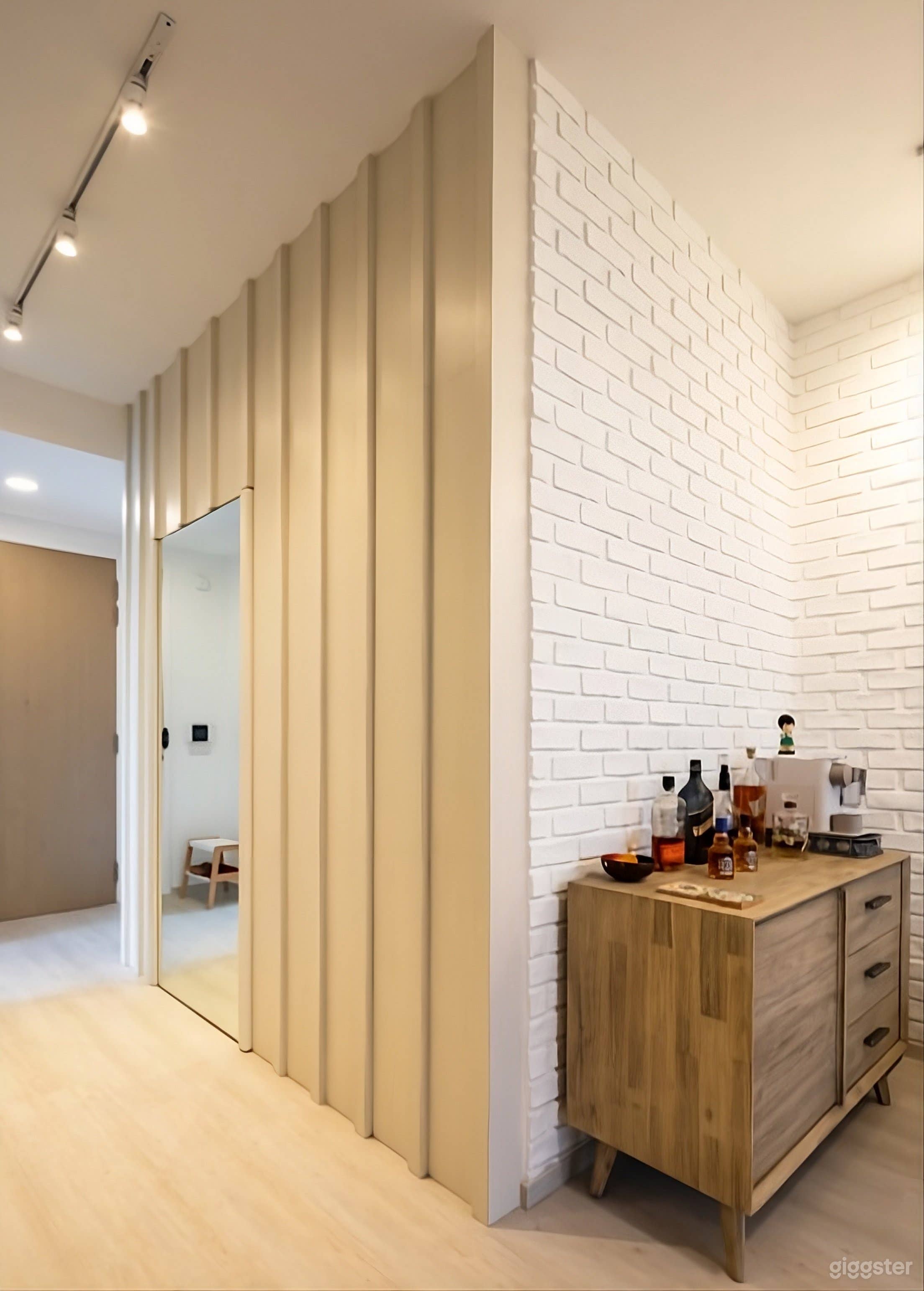 Scandinavian 2 Bedder Condo Photo 4