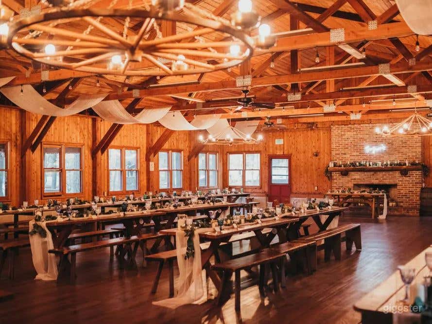 THE MAIN HALL Photo 2