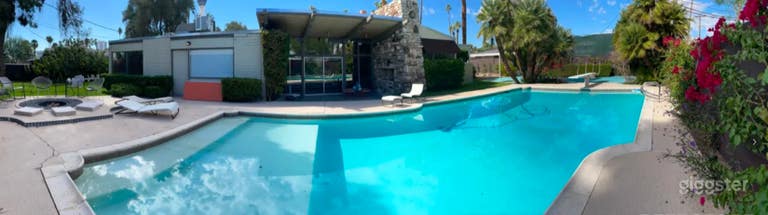  Large Private Pool With Classic Diving Board 