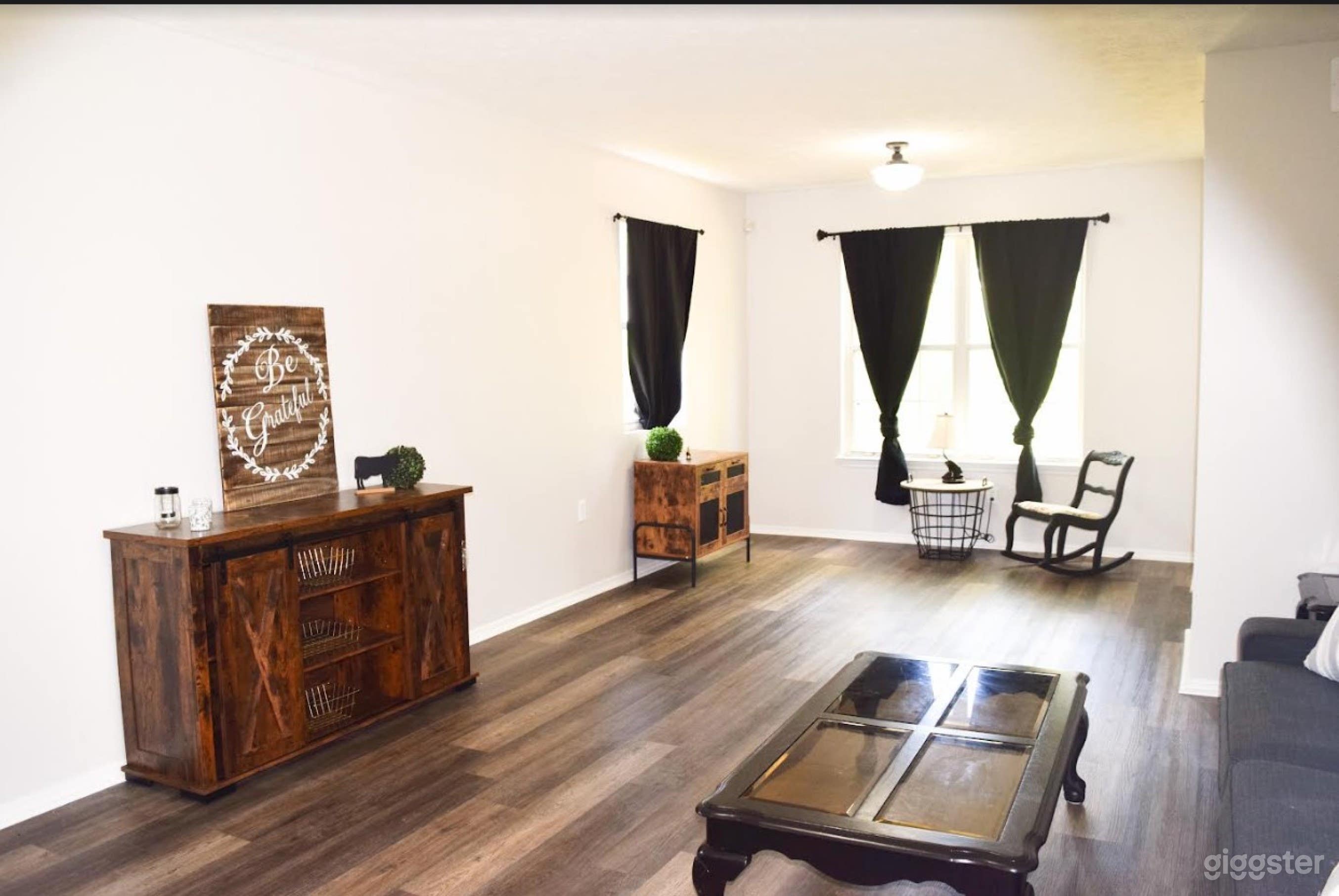 3 Bedroom Dream House Photo 2