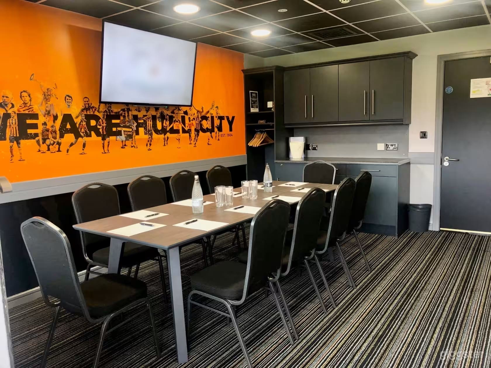 Executive Boxes x28 Photo 1