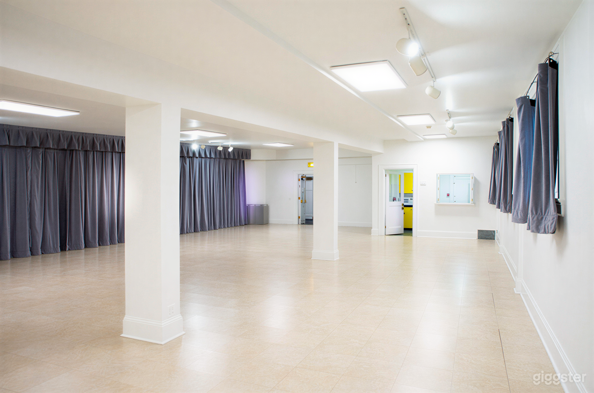Versatile & Bright Event Hall | Kitchen & AV Included Photo 2