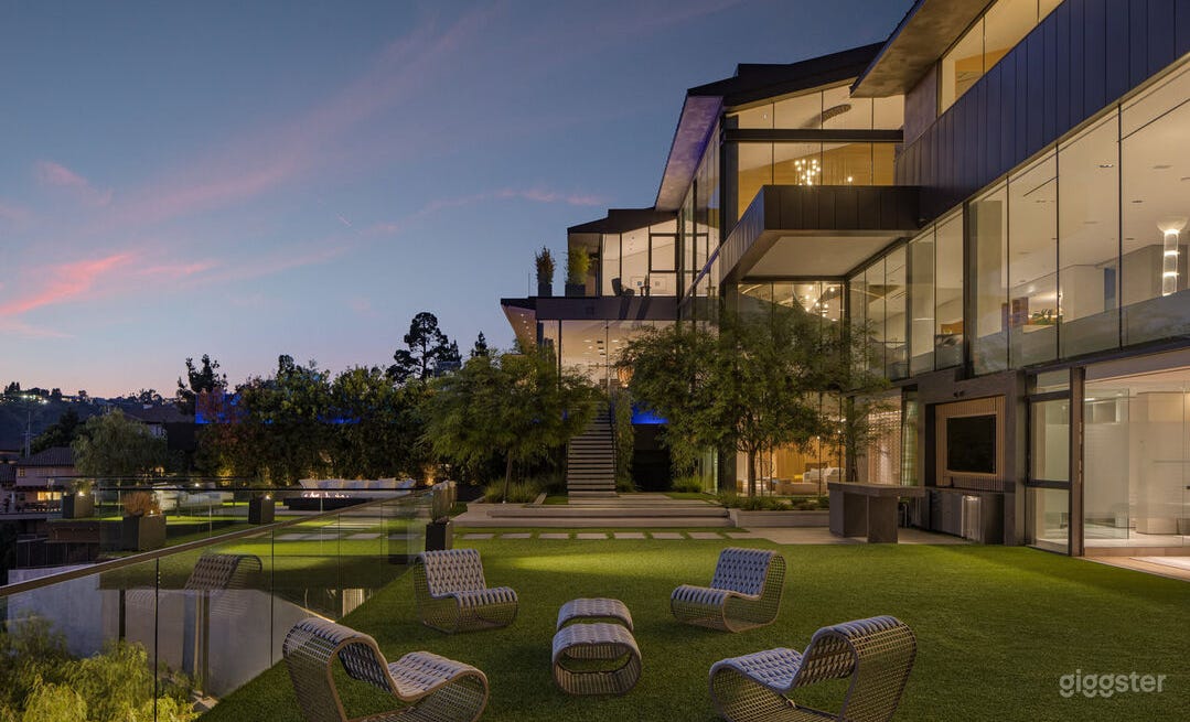 Carnegie Heights Modern Architectural Mansion Photo 3