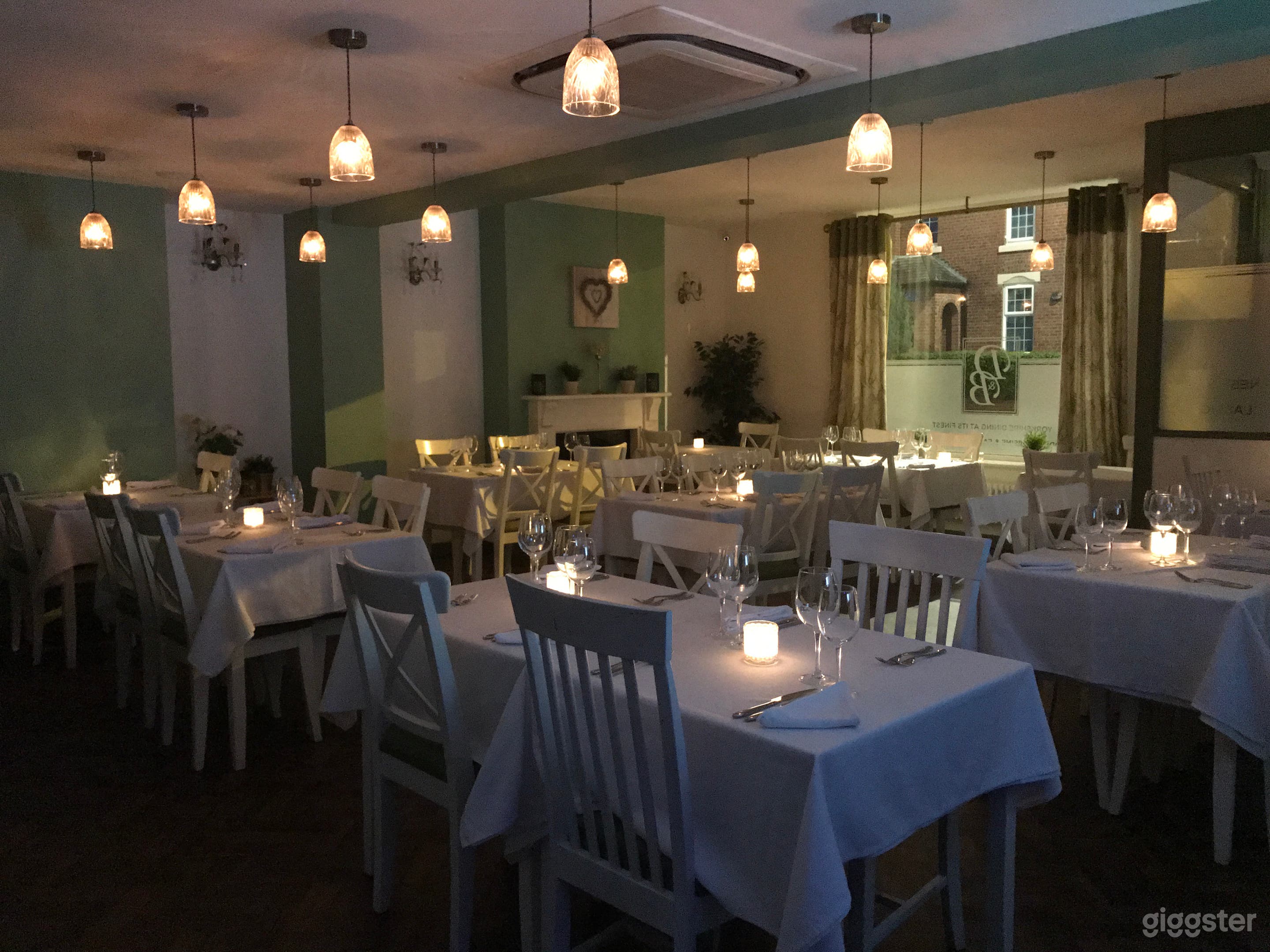 Cosy Out of Town Restaurant Photo 3