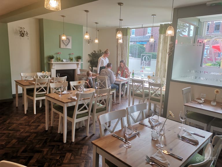  Restaurante acogedor fuera de la ciudad 