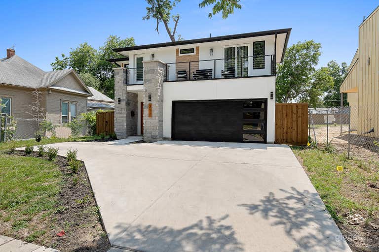  Modern Palm Springs Vibes in Dallas with Pool 