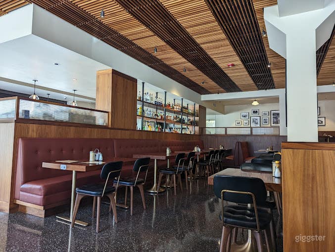 Mels Drive-In Photo 4