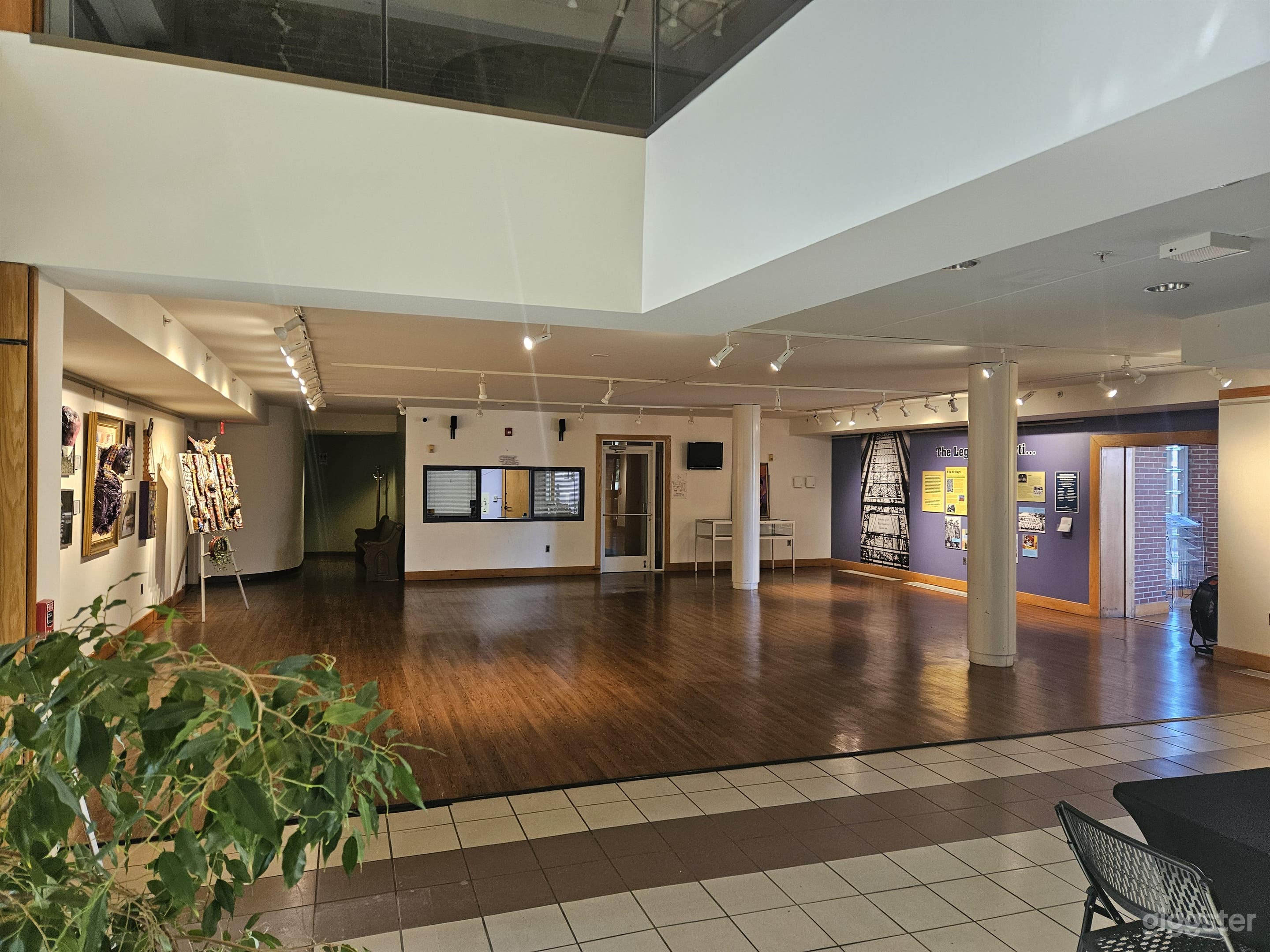 The Art Gallery Photo 1