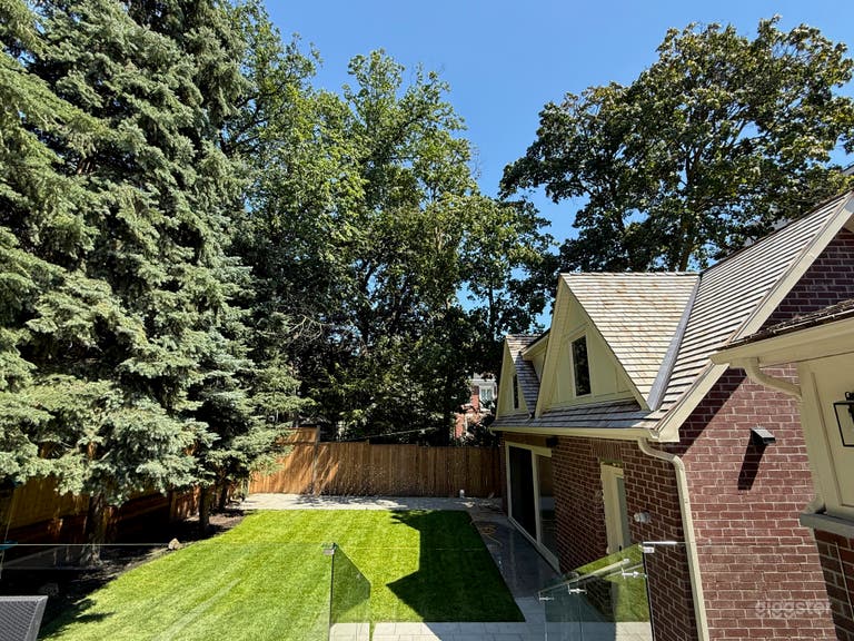  Backyard Garden Suite in Forest Hill 