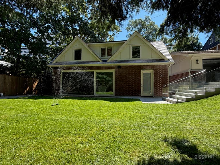  Backyard Garden Suite in Forest Hill 