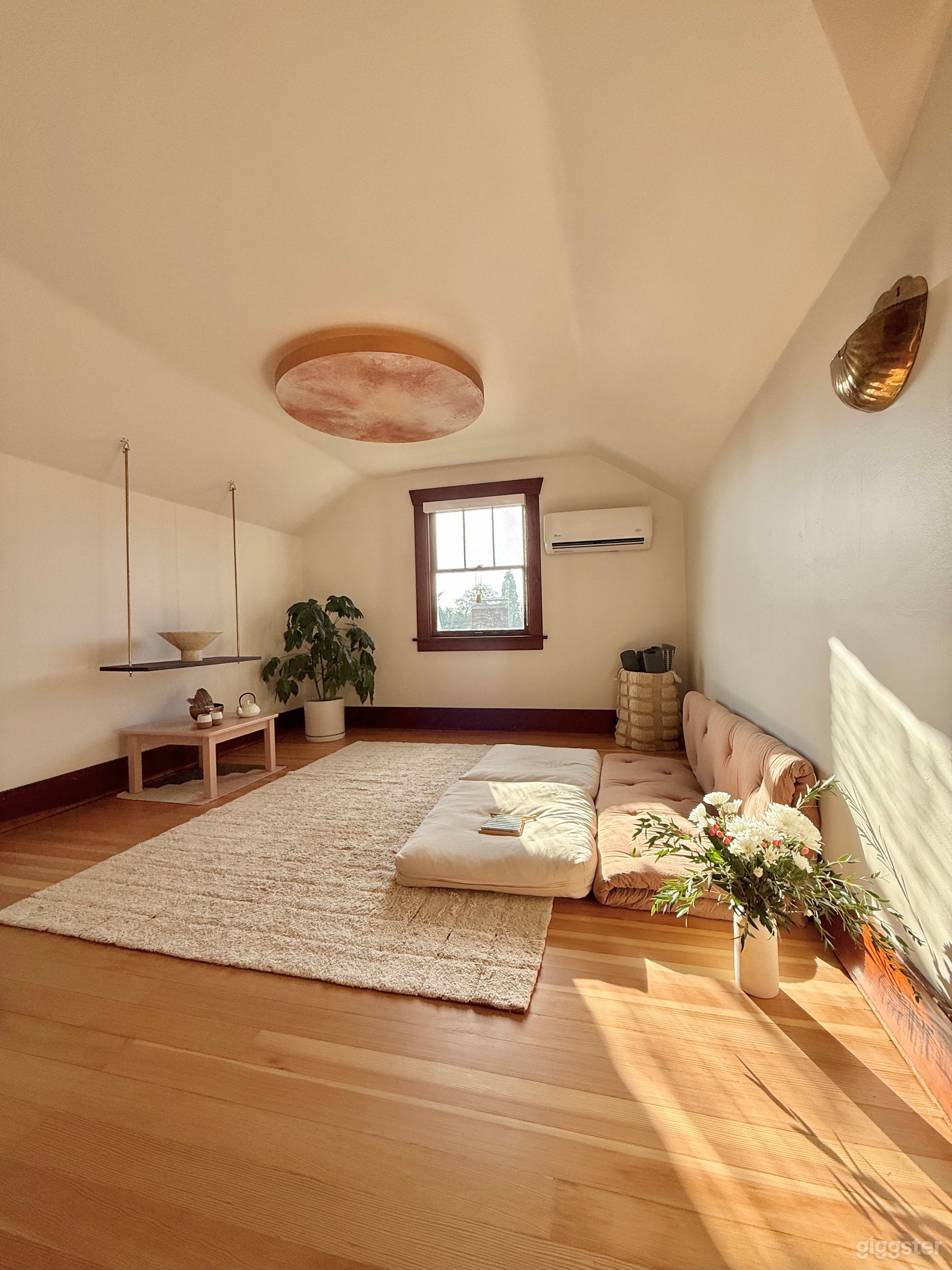 Private Wellness Sanctuary with Sauna & Heated Tub Photo 3