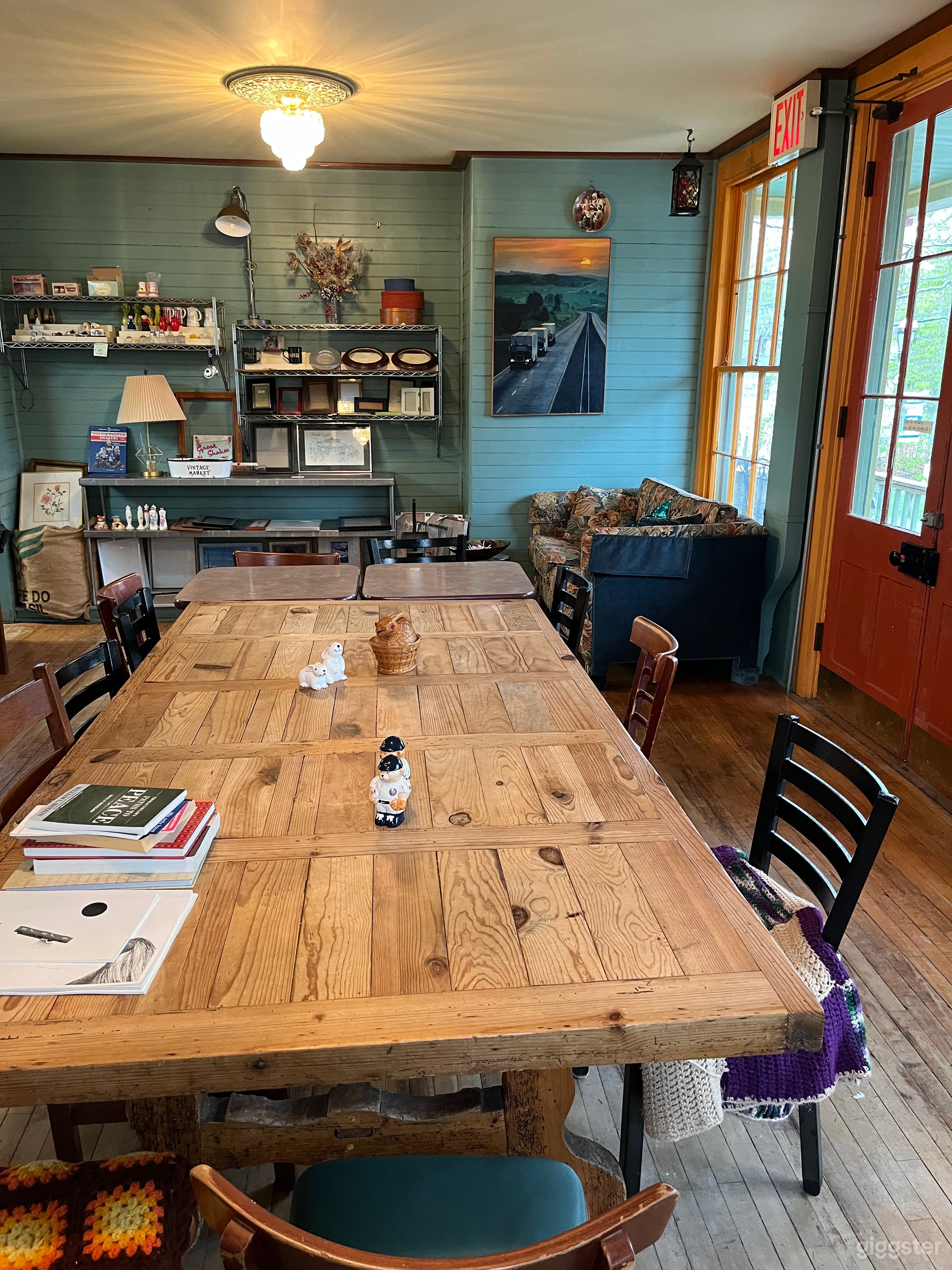Bohemian Cafe w big parking lot available most days Photo 2
