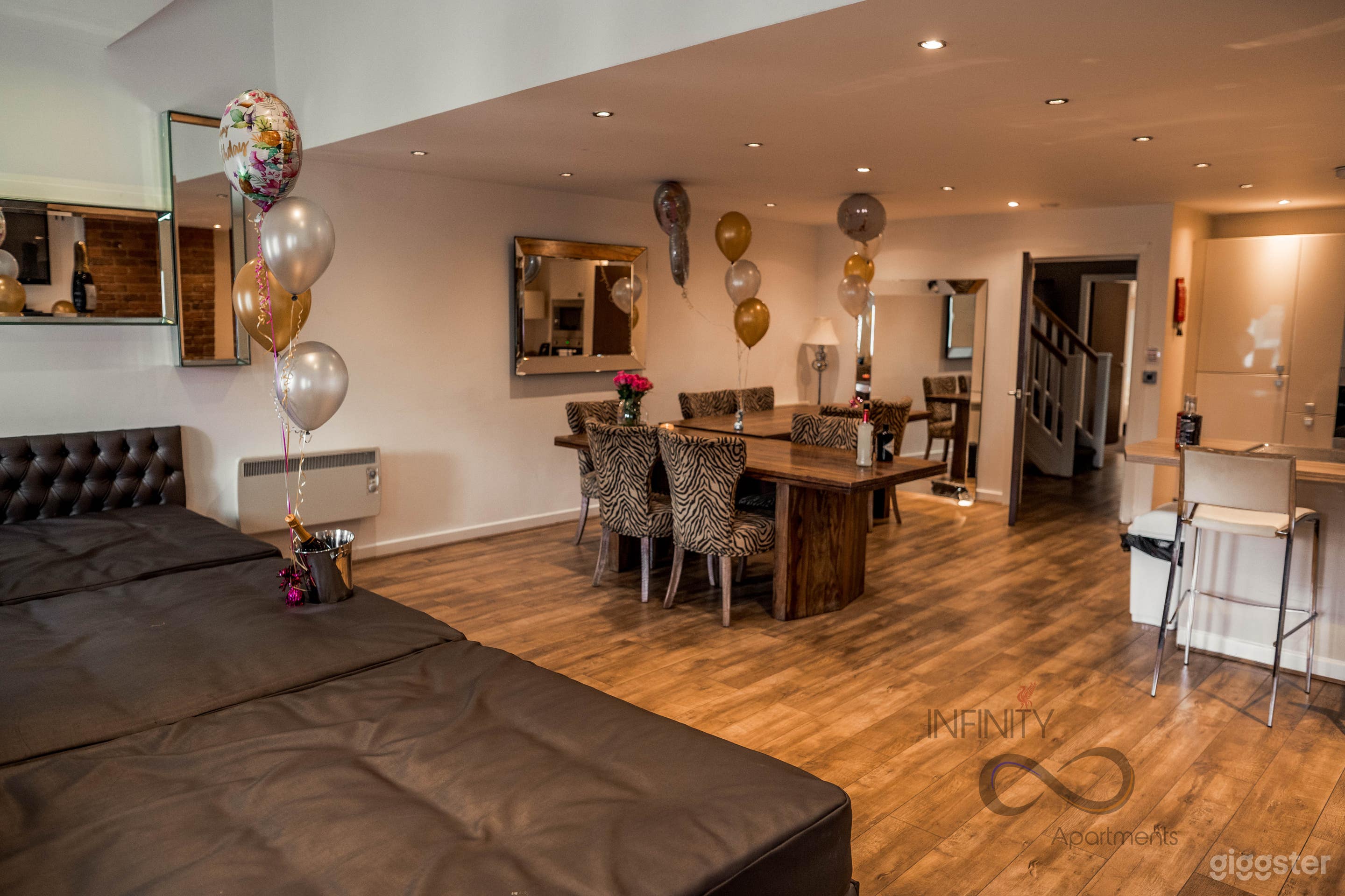 Unique Duplex Penthouse - V12 Photo 4