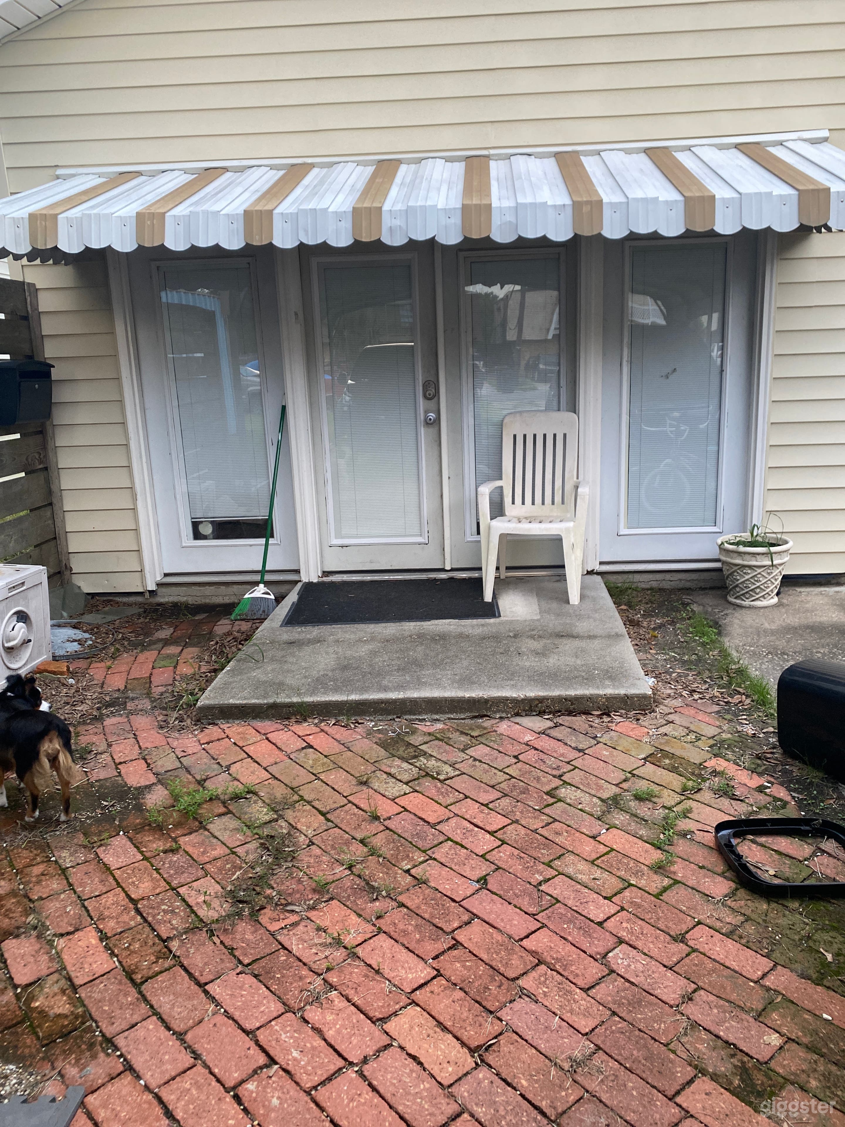 Back storage office and guest house 