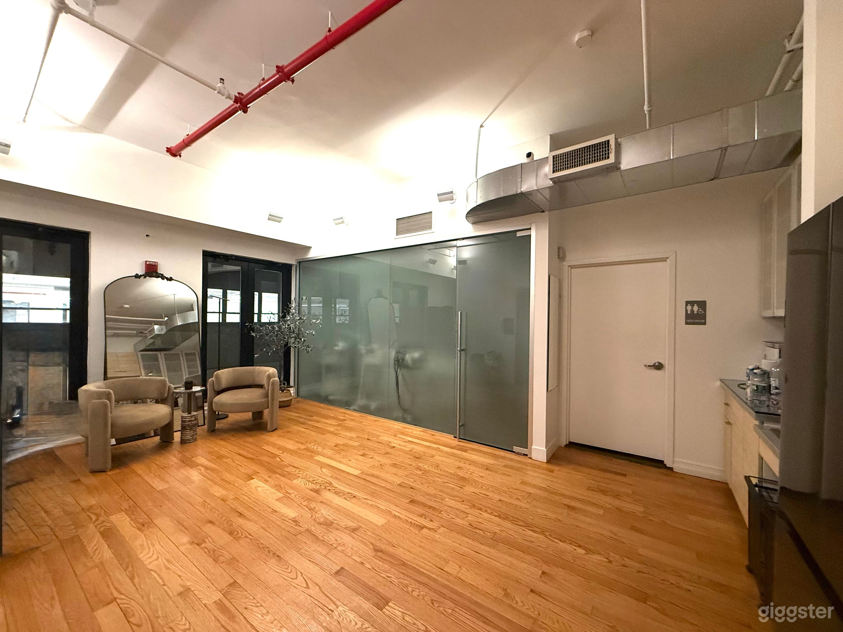 Executive Skyloft Photo 4