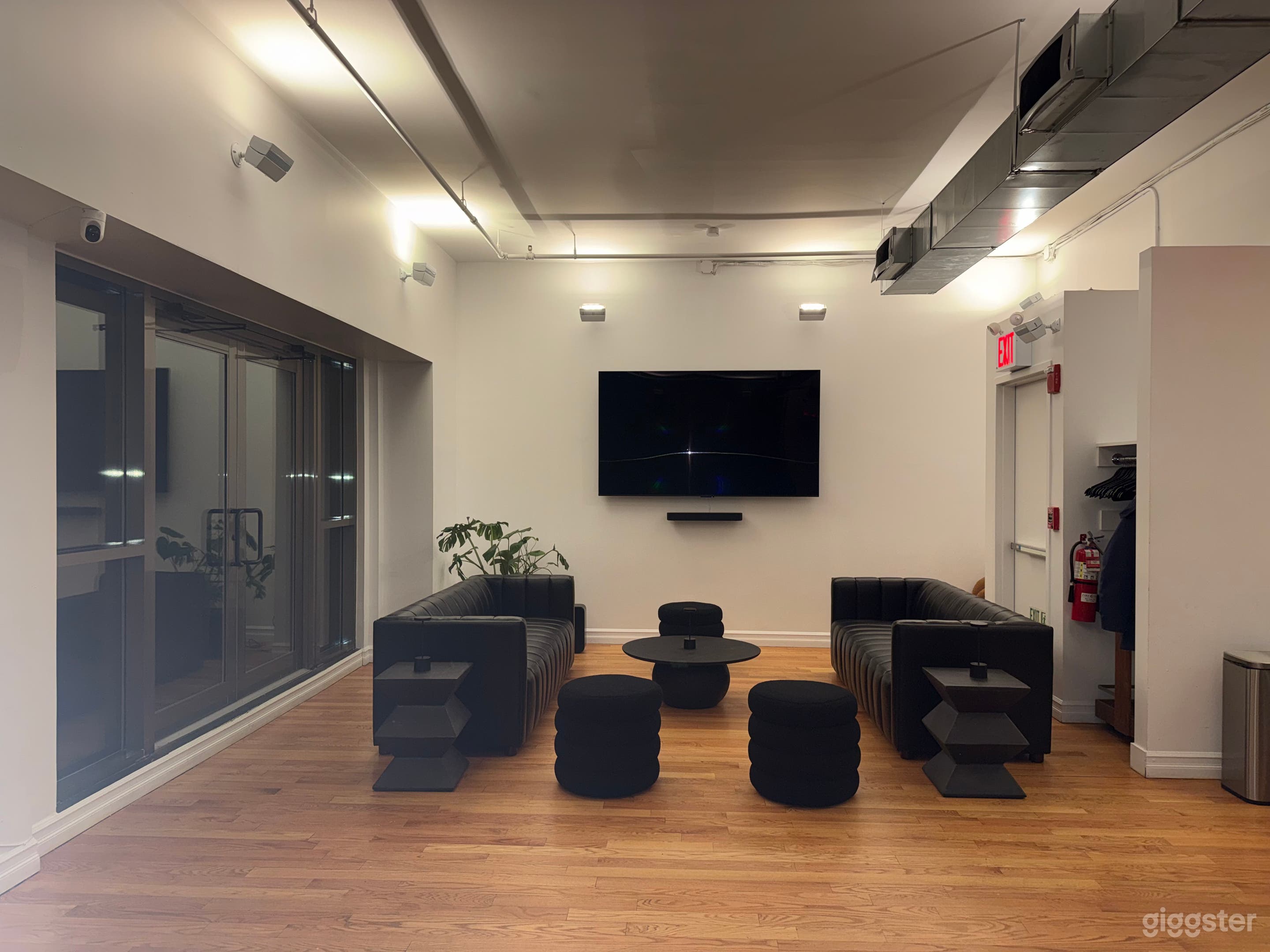 Executive Skyloft Photo 3