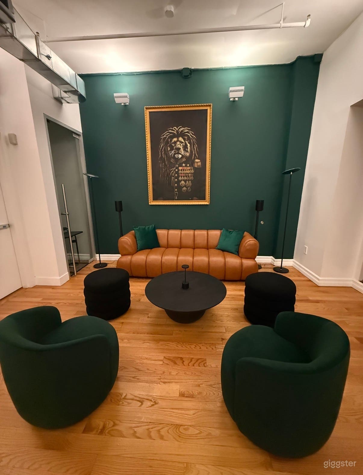 Executive Skyloft Photo 1