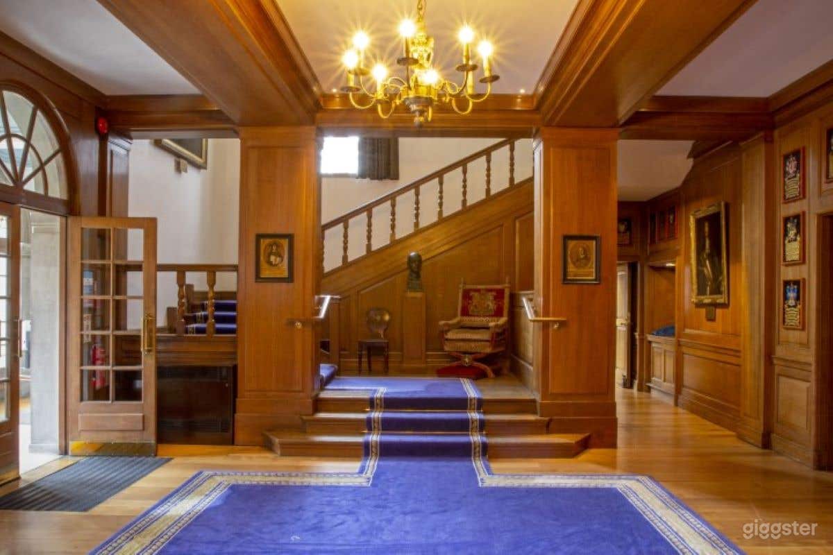 Benchers Entrance - located on the ground floor, next to The Hall and The Small Pension Room. Can fit maximum 20 guests. Room available from 15:00.