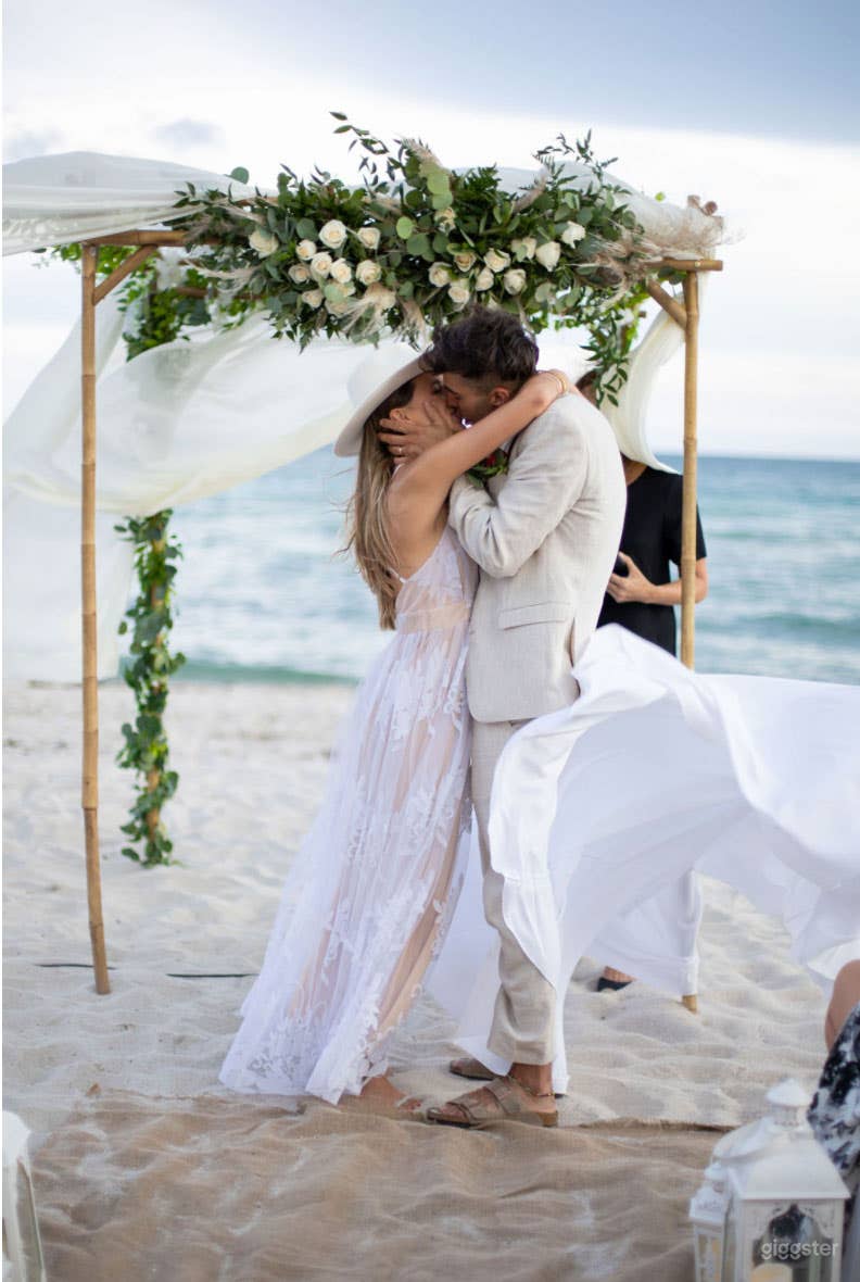 Oceanfront tropical setting for your event Photo 3