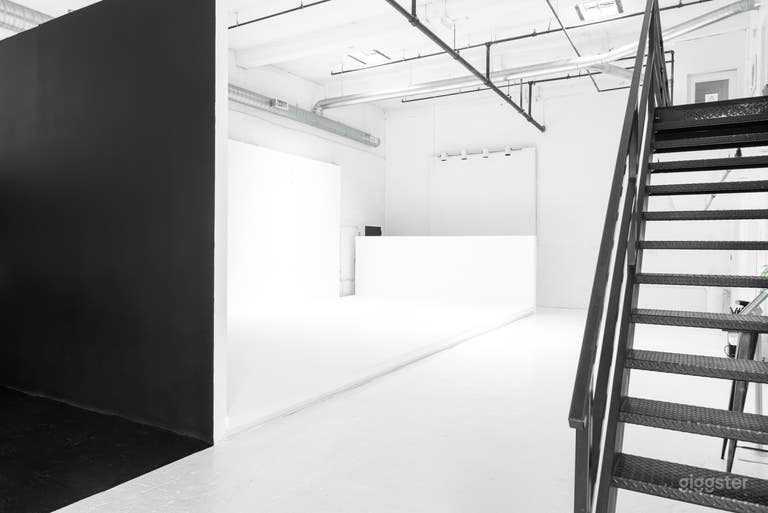  Flexible White Production Studio Space  