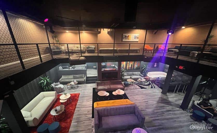 High End Lounge in Hollywood  Photo 1