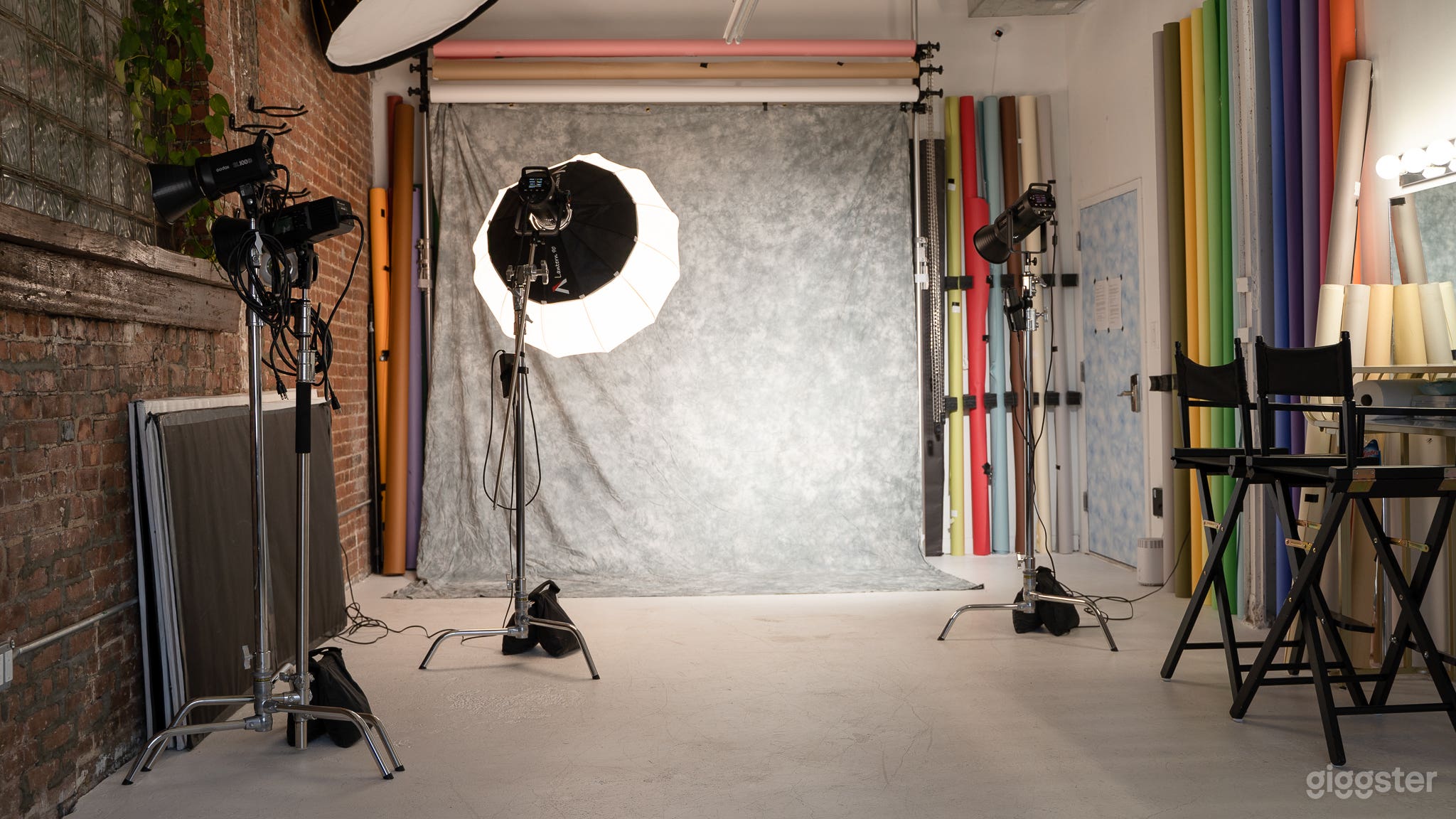 Fully-Equipped Natural Light Studio in Brooklyn Photo 1
