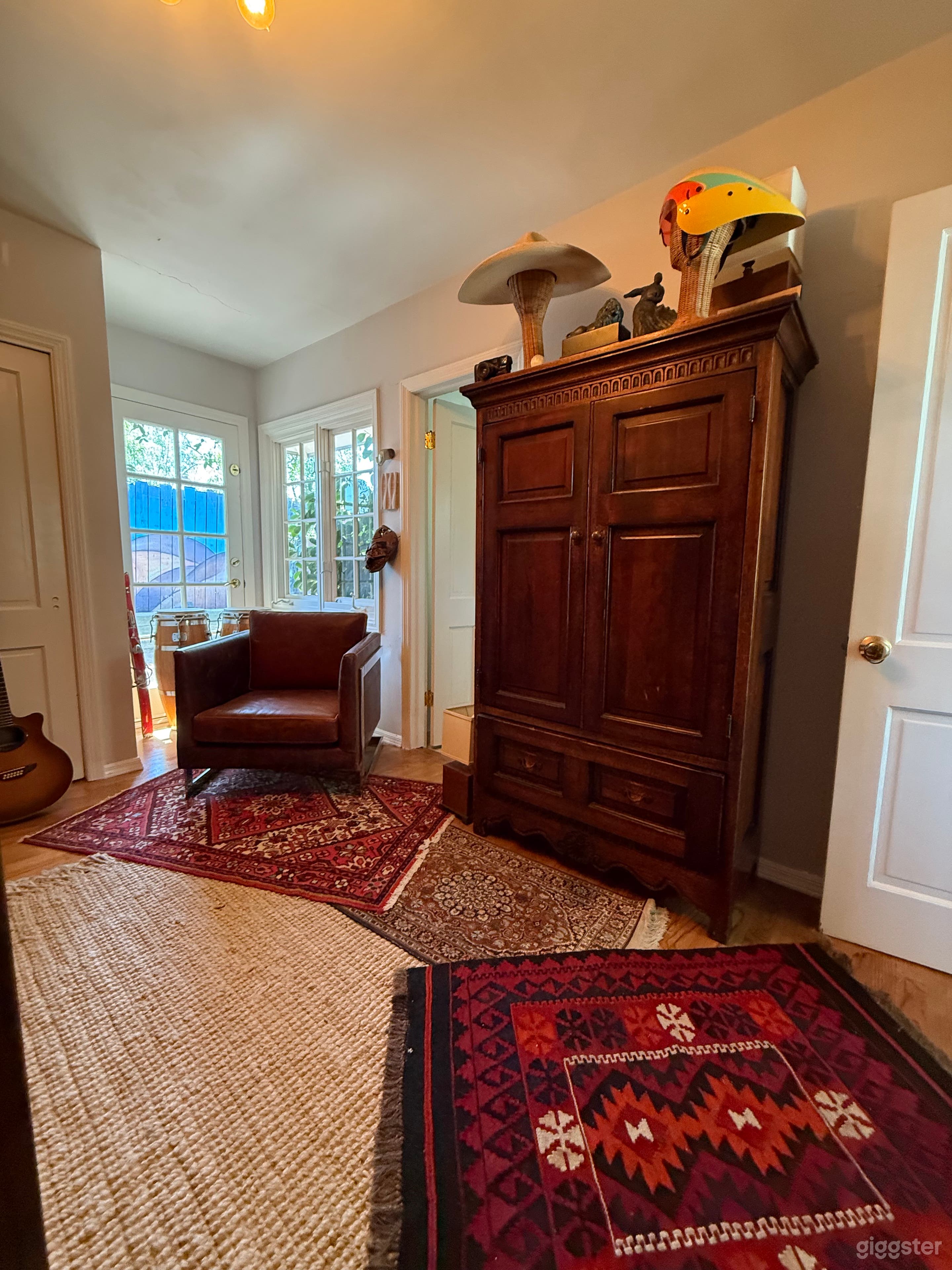 Mountain top ranch home in nature setting Photo 3