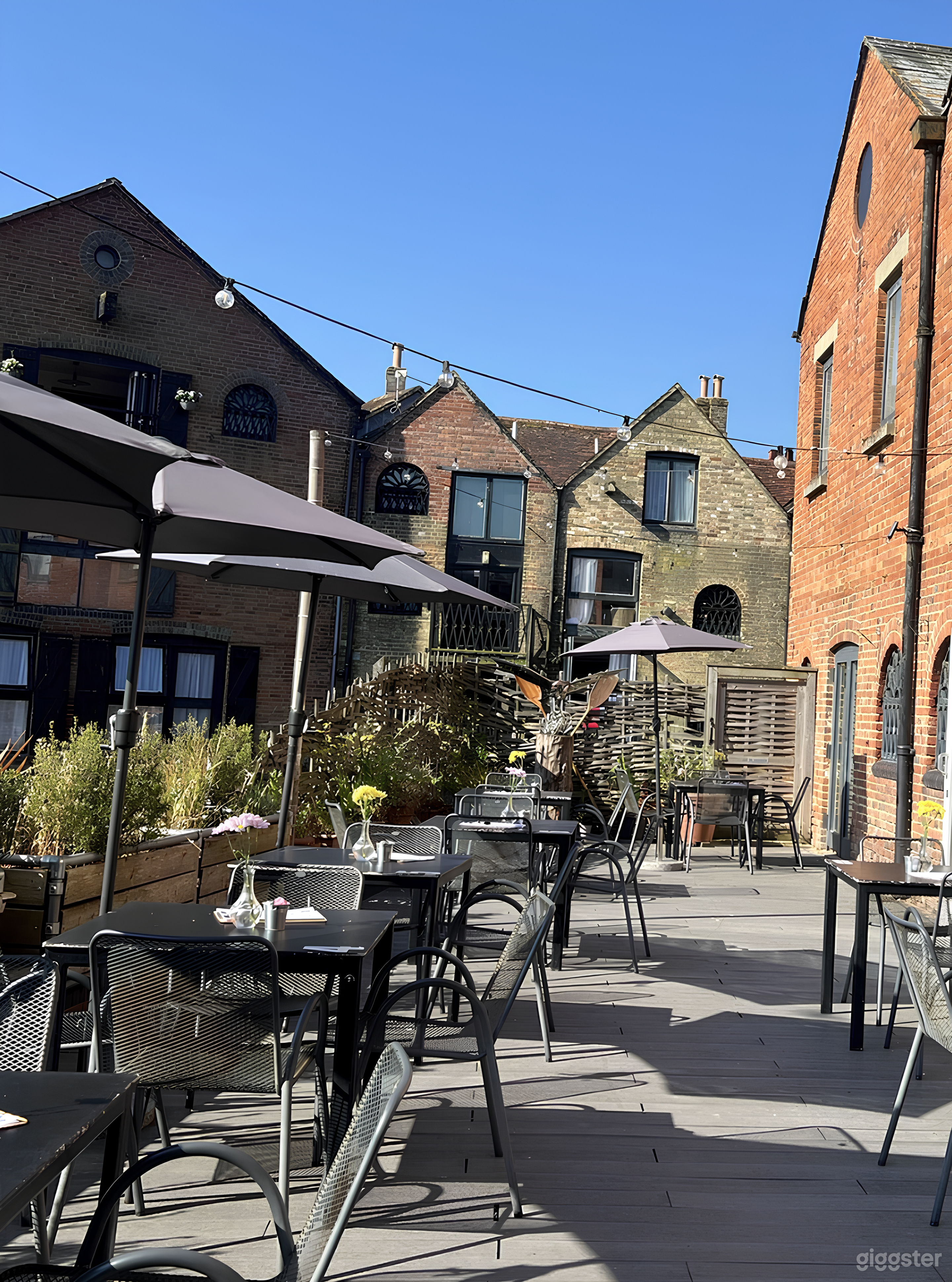 Cafe for Parties and Bondings Photo 1