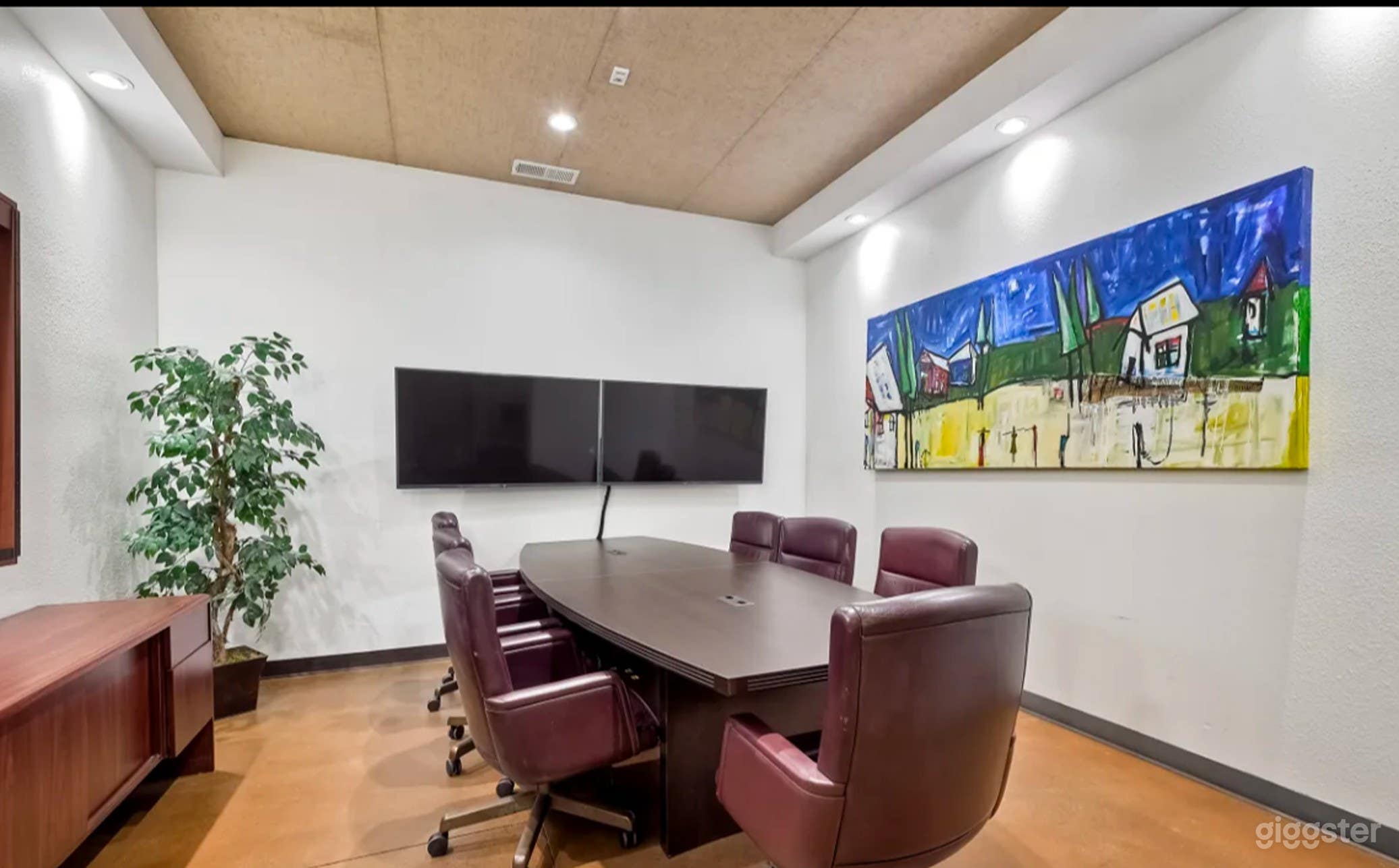 Professional, Private Meeting Space Close To Palomar Airport Photo 1