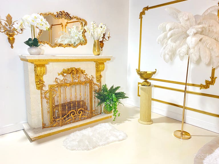  The Luxe Galore Studio 