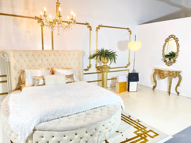  The Luxe Galore Studio 