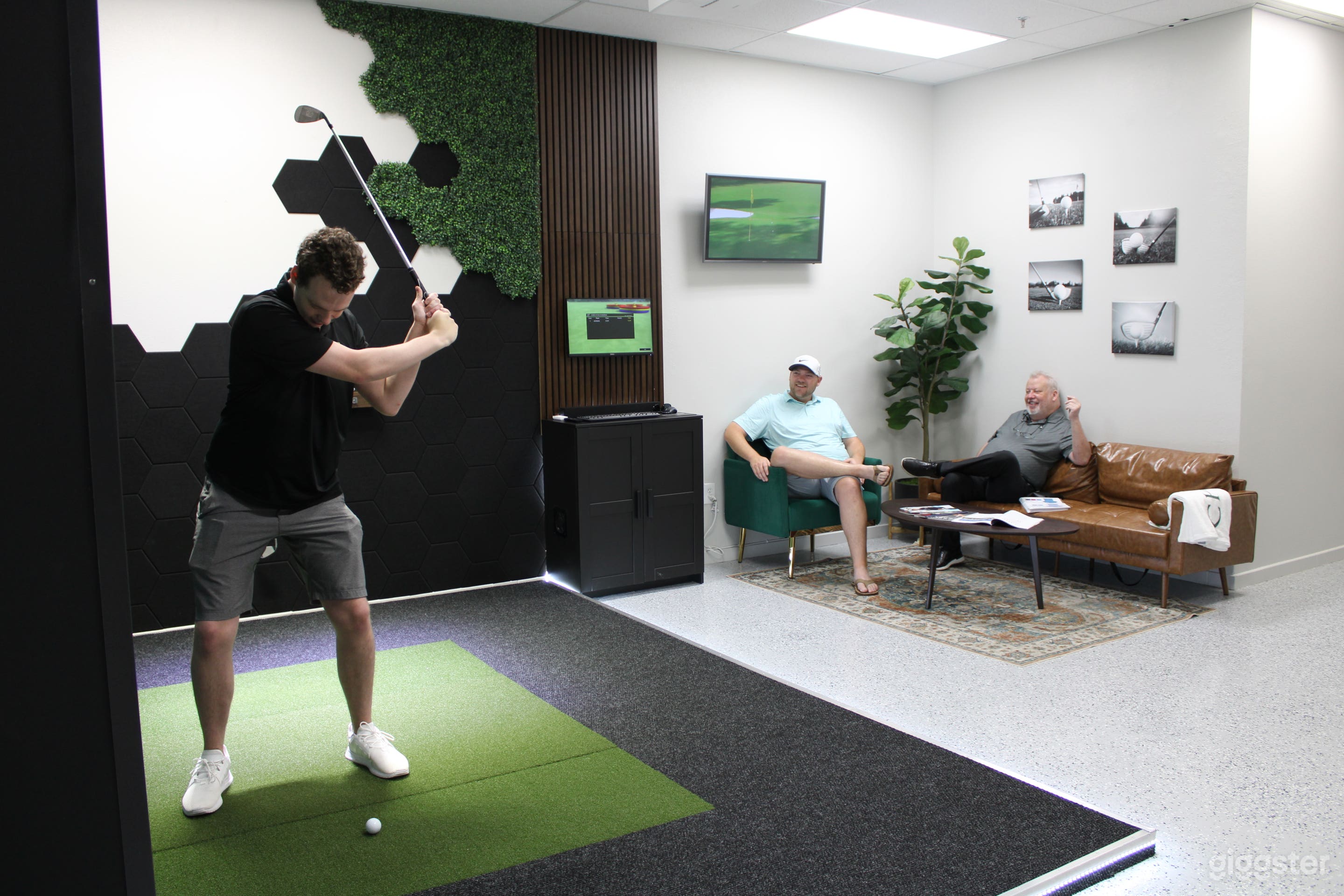 Private Golf Simulator and Lounge Space Photo 1