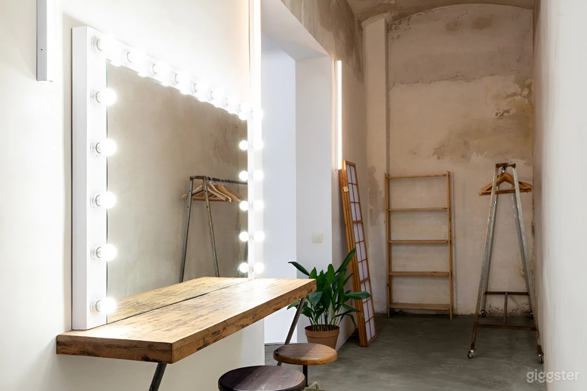 Alquiler de estudio de fotografía versátil en Barcelona Photo 1