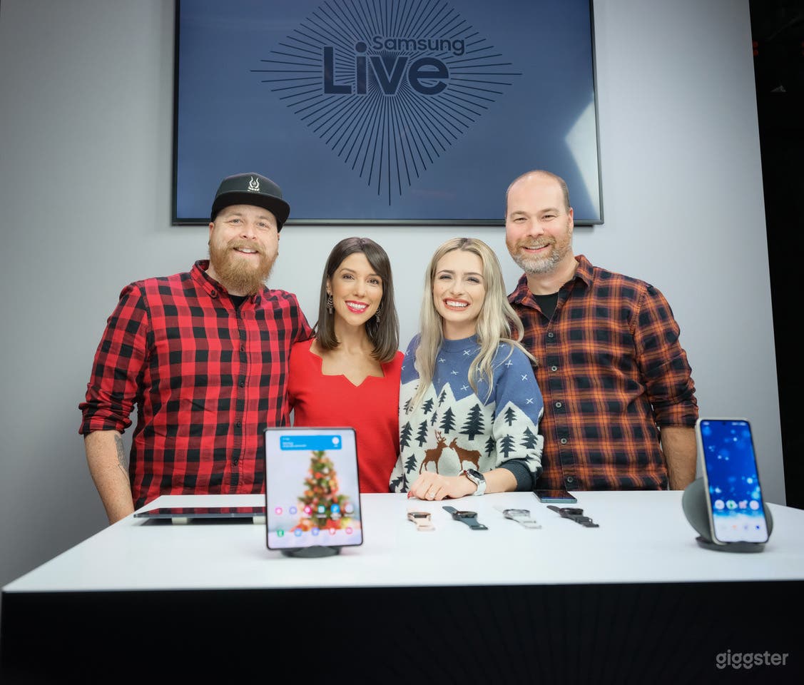 Studio B: Audio/Video Studio Soundstage Photo 4