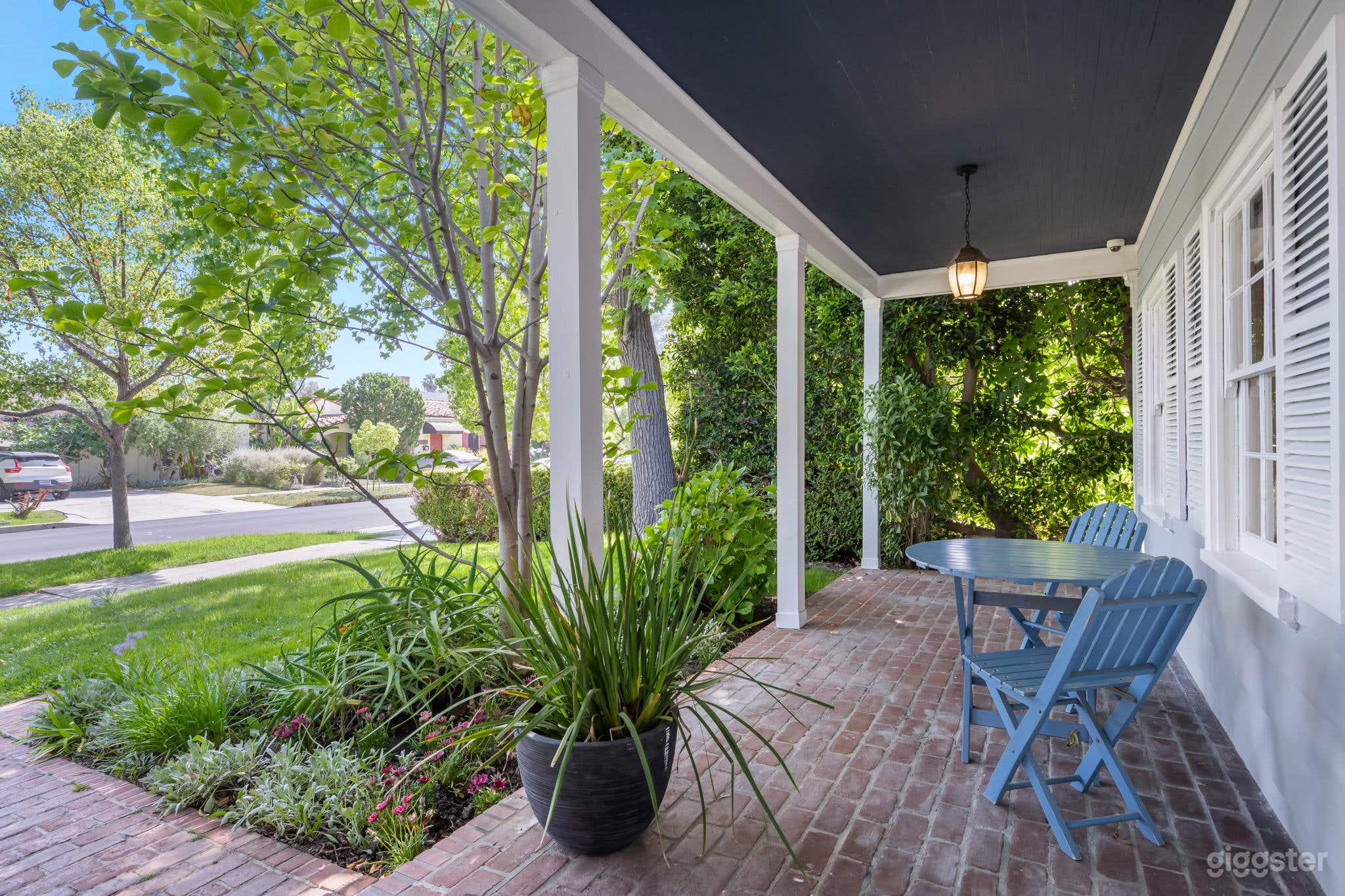 NEW Heart of LA Gem Photo 3