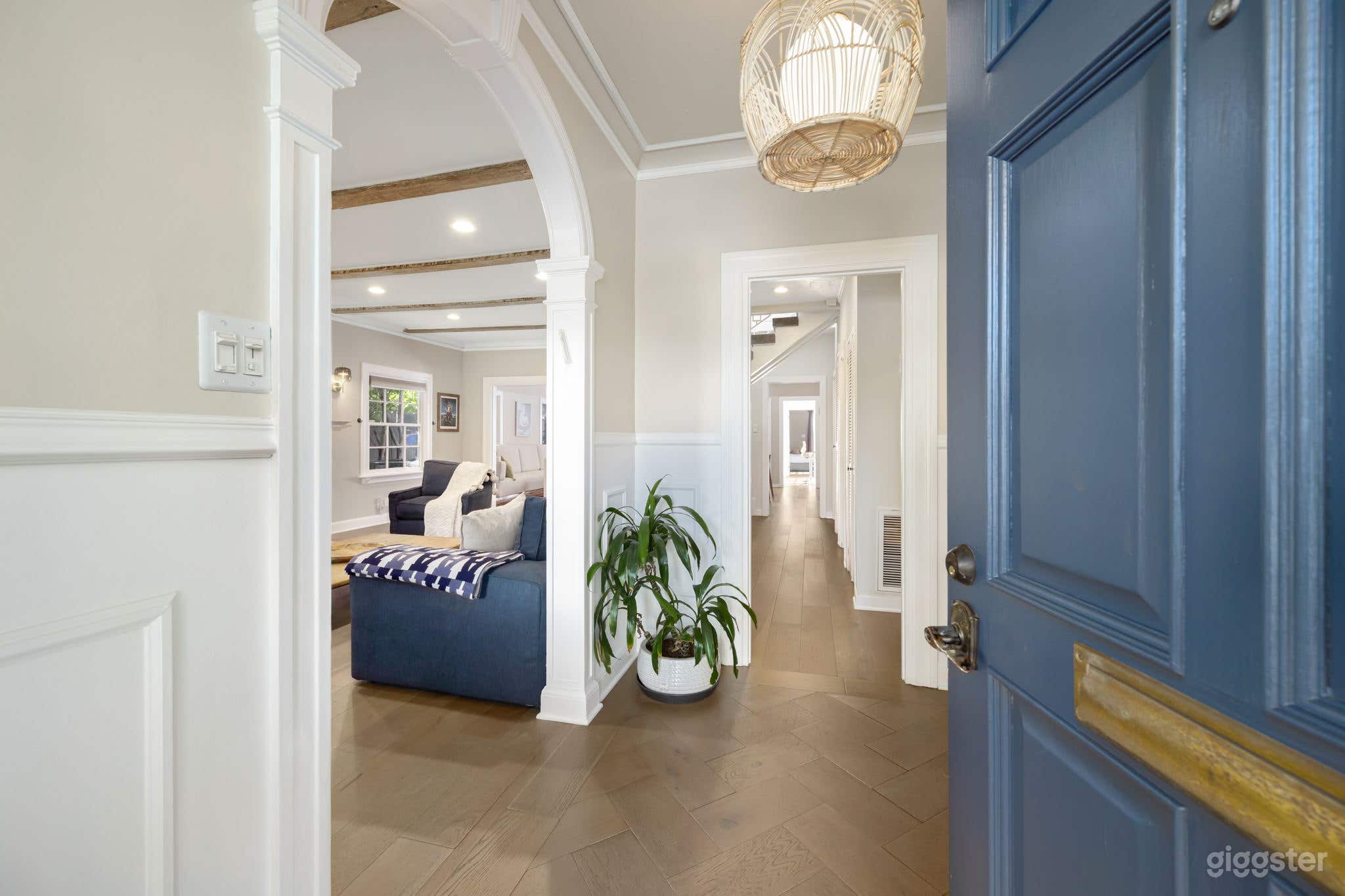 NEW Heart of LA Gem Photo 4