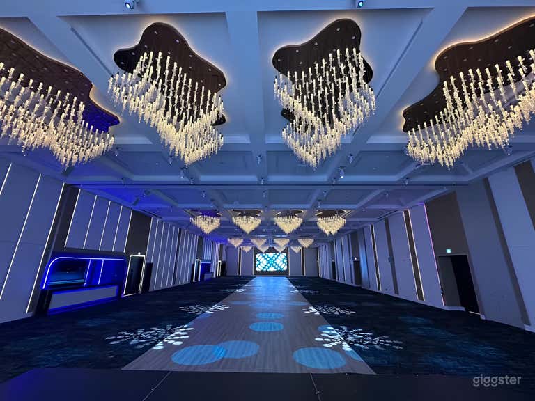 Huge Nova Hall 