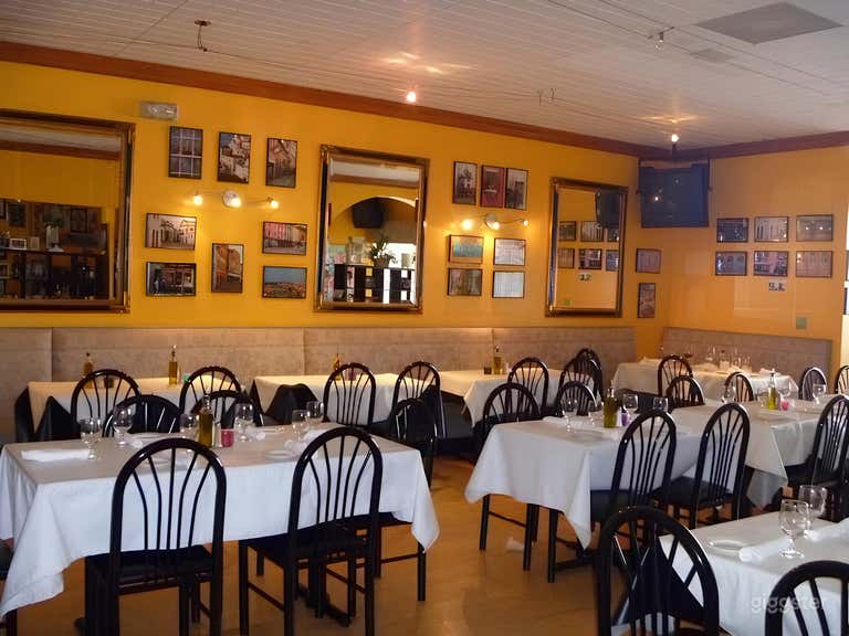  Restaurante y Bar de Vinos de estilo Mediterráneo 