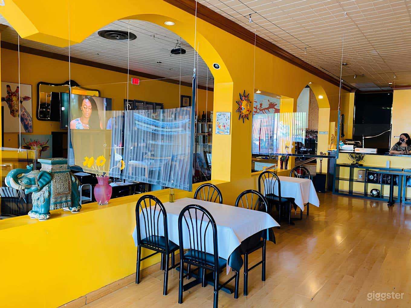 Mediterranean-style Restaurant and Wine Bar Photo 4