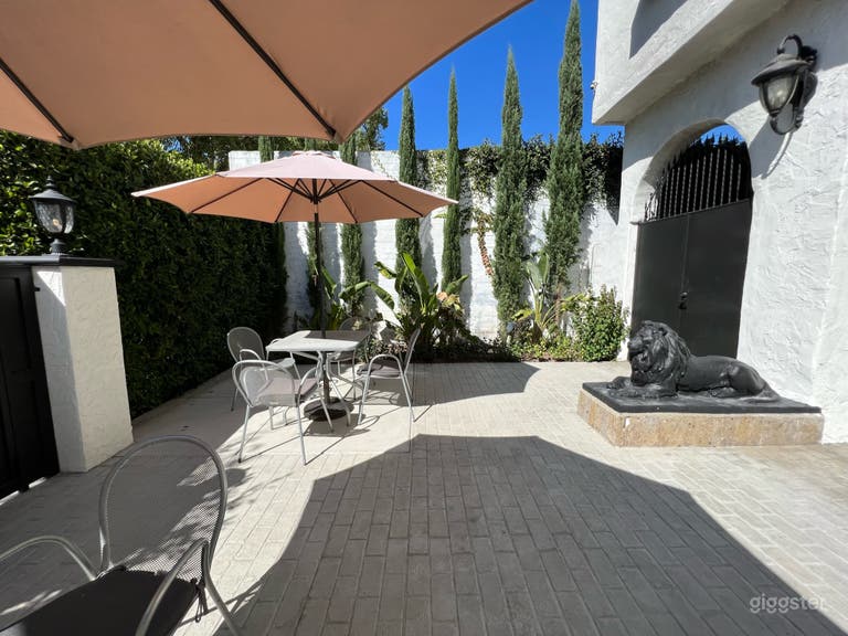  Magical Rosewood Studios 